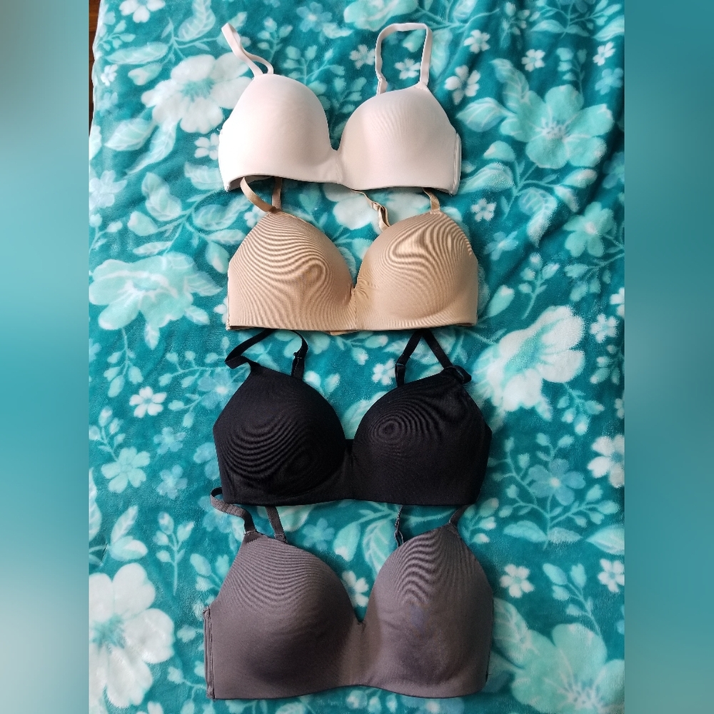 4 Underwire Free Bras 32B